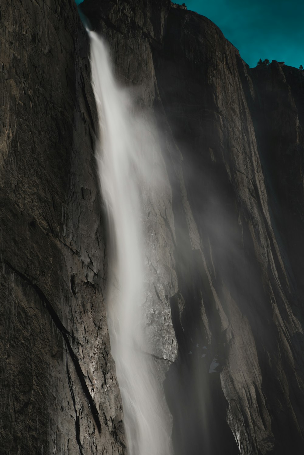 Foto timelapse de cascadas