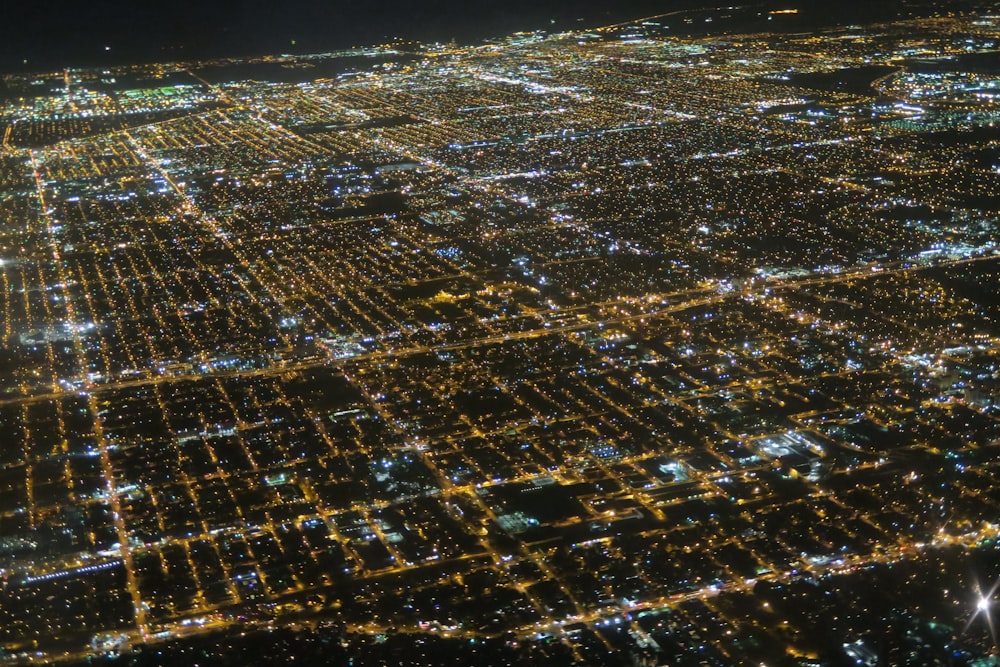Fotografía aérea de paisajes urbanos durante el día