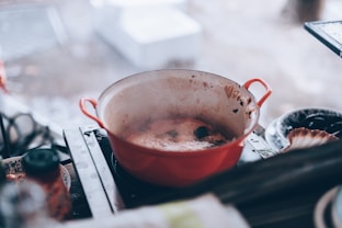 red cooking pot