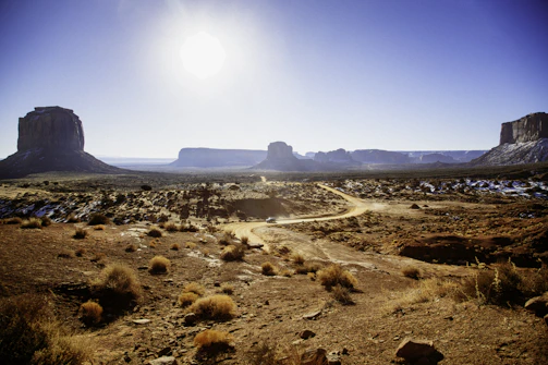 Epic cinematic desert showdown scene from hn gunslinger game.