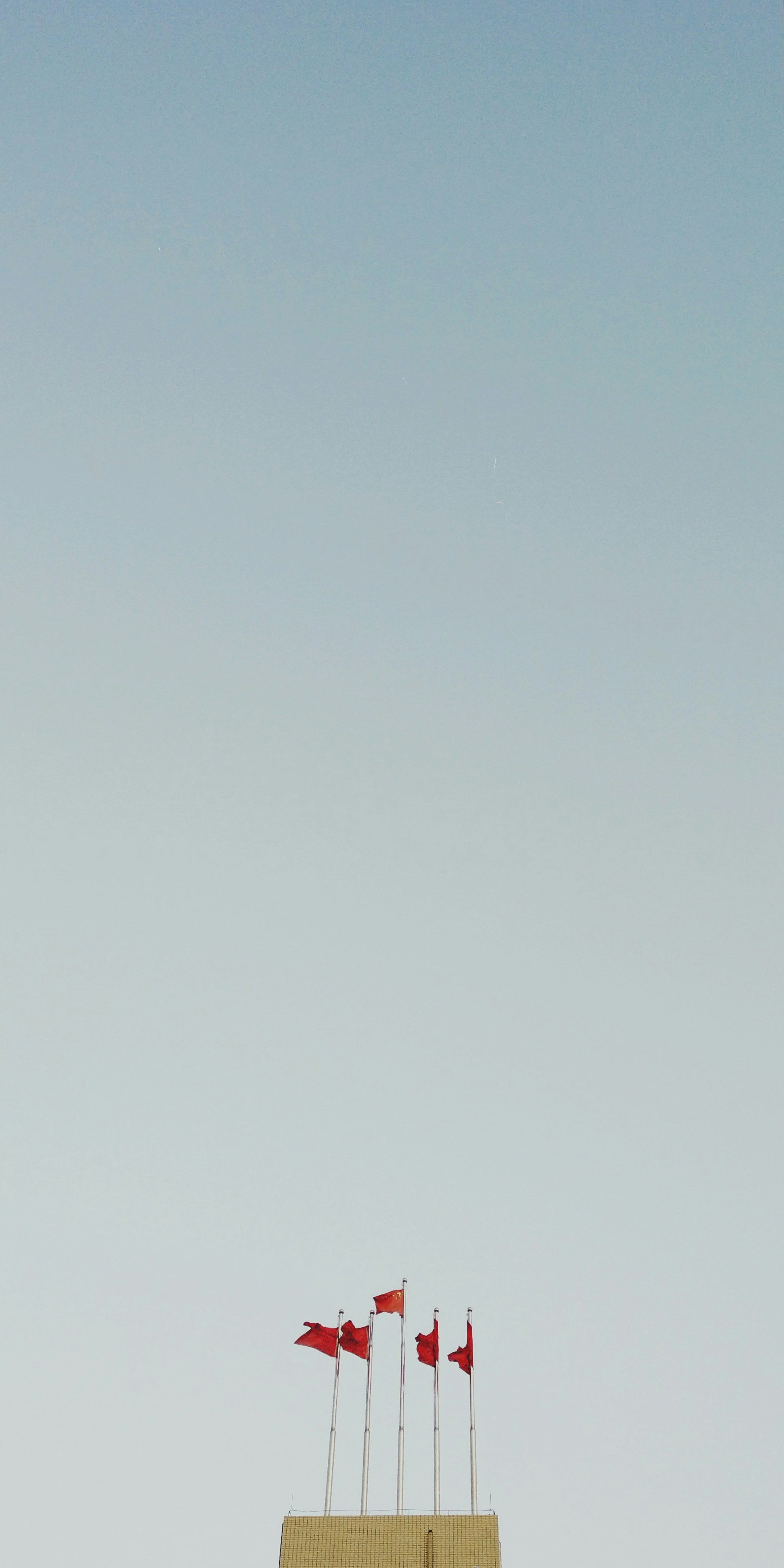 Chinese President Xi Jinping has instructed his advisers to find a way to help Russia financially without violating sanctions, The Washington Post quoted U.S. and Chinese officials as saying.