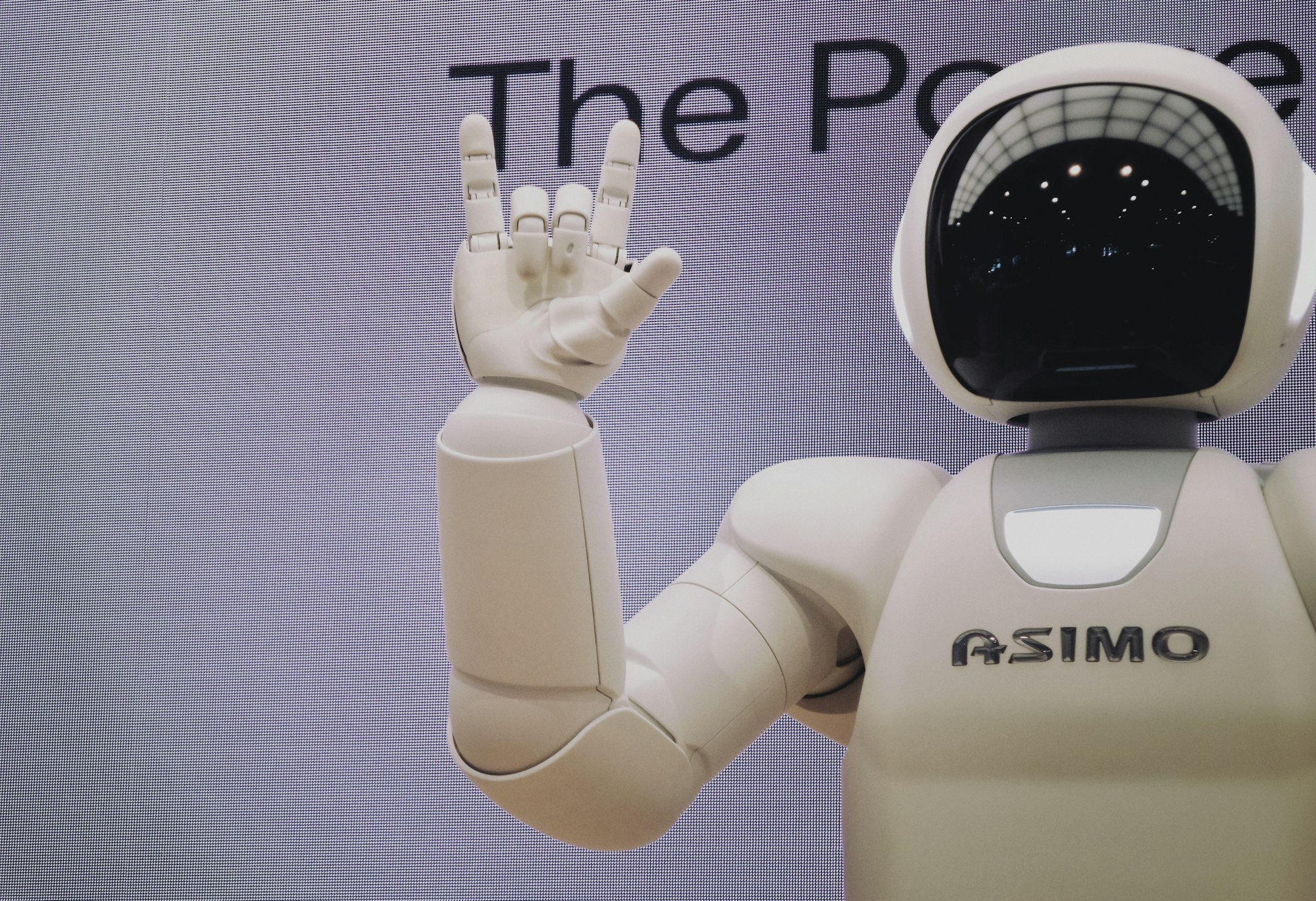 AI talking avatar generator online creating personalized digital spokesperson