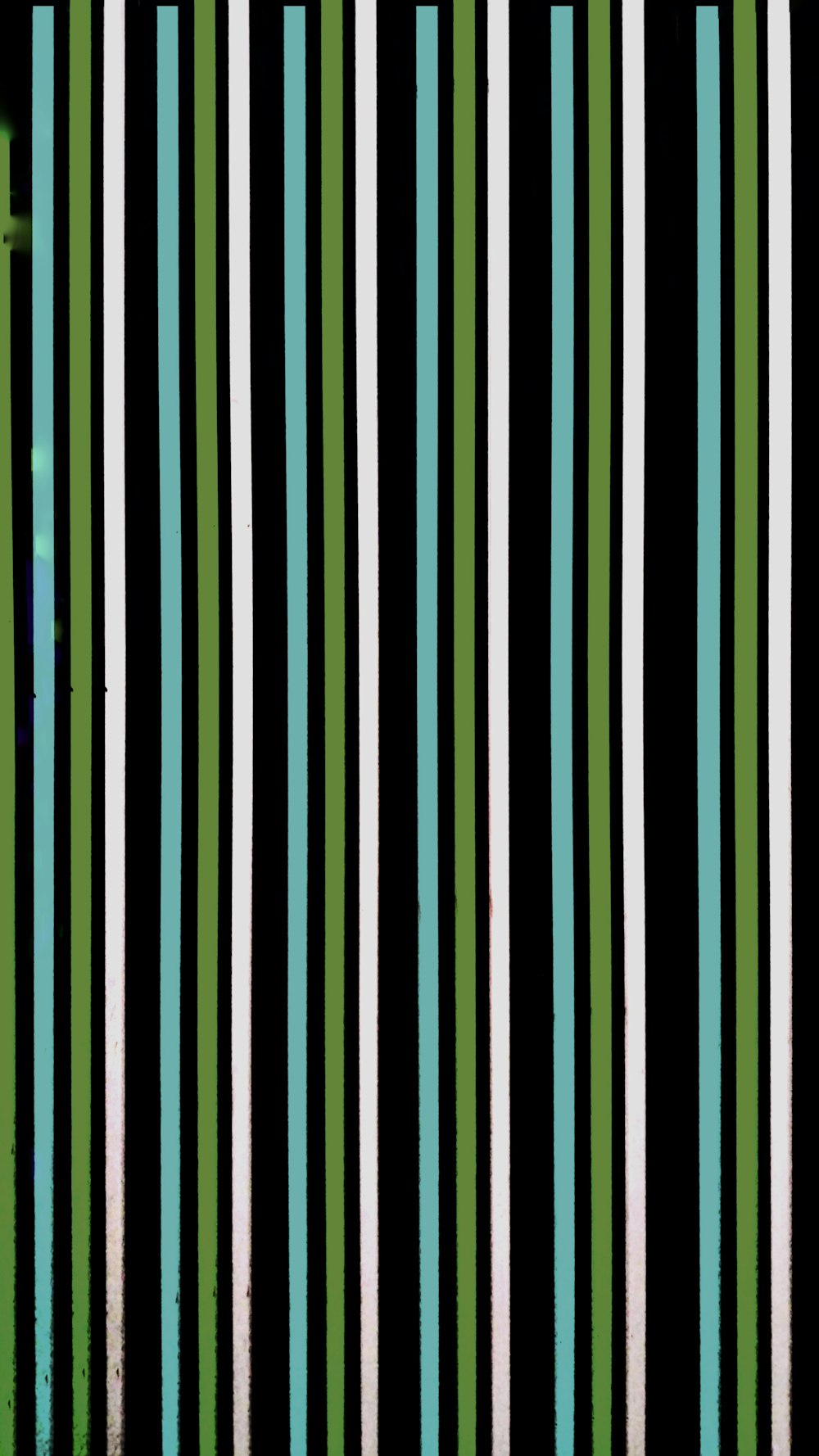 Fondo de pantalla digital de rayas negras, blancas y verdes