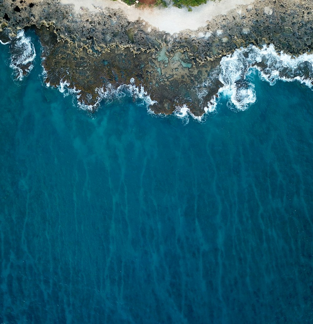 Photographie aérienne de la mer