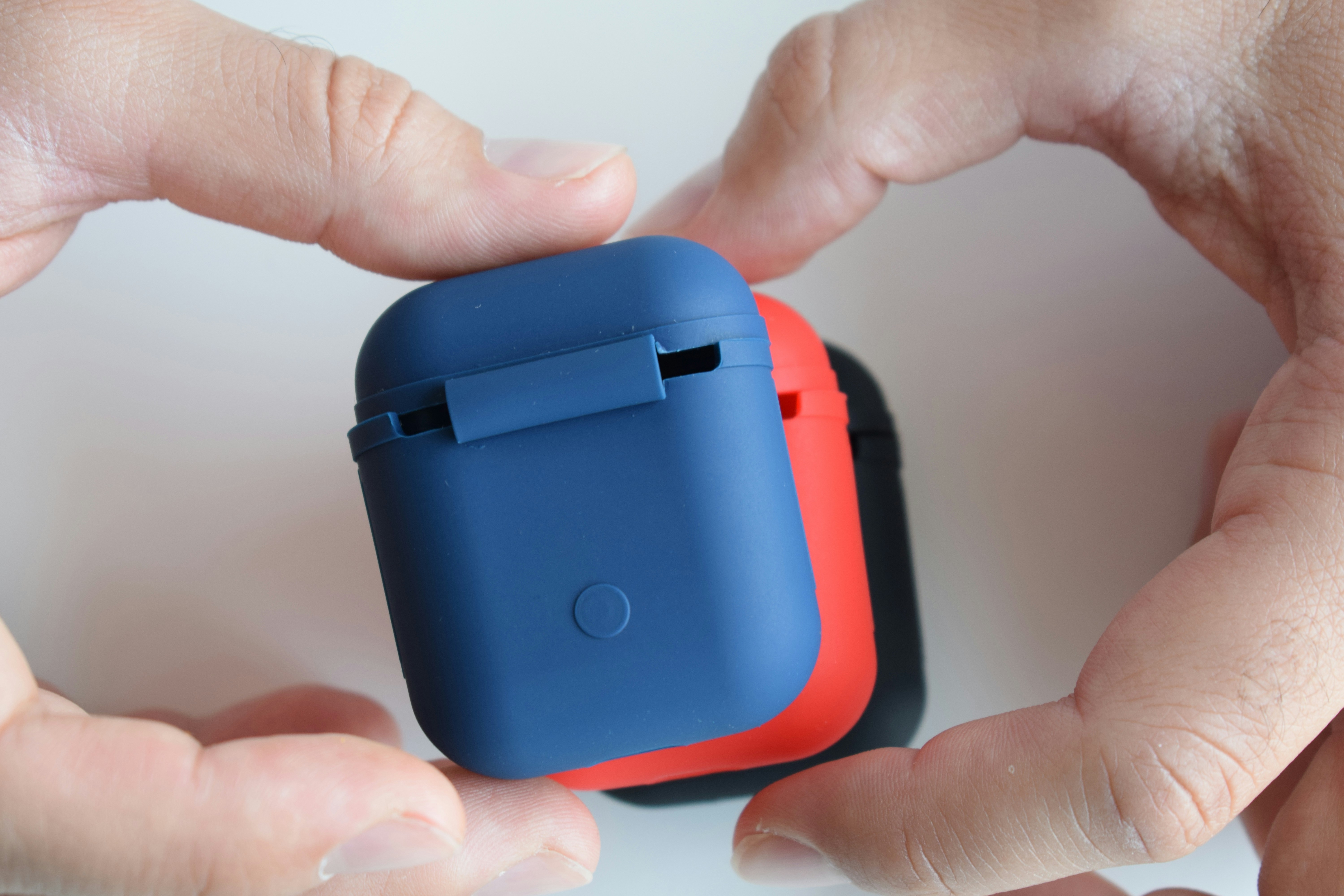 Airpods 3 какой адаптеры для зарядки. Apple watch 7 и airpods. Deppa iphone apple watch airpods 24017. Айфон xr apple. Deppa iphone apple watch airpods 24017.