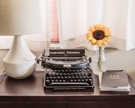 gray and black typwriter