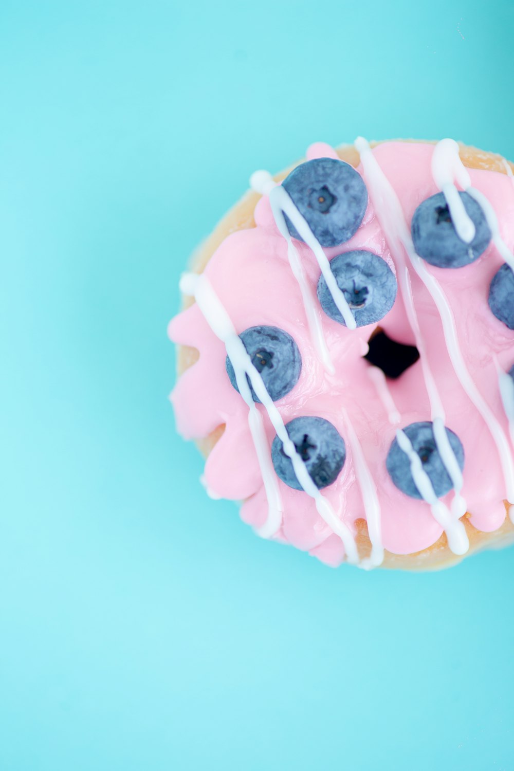 closeup photo of doughnut