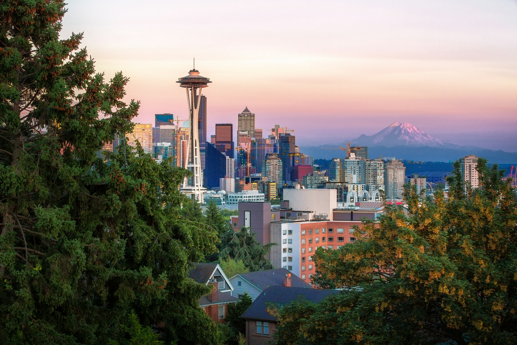 Exploring Seattle's Authentic Cuisine: Dishes, Restaurants, and Recipes
