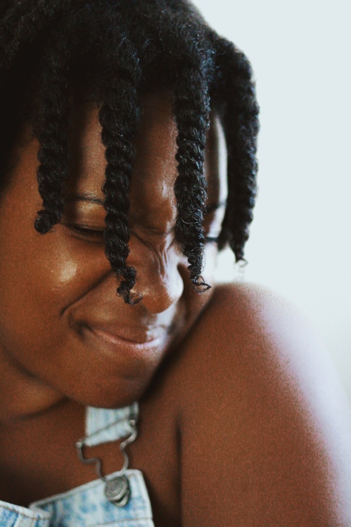 5 Ways to Grow Your Hair and Edges Naturally