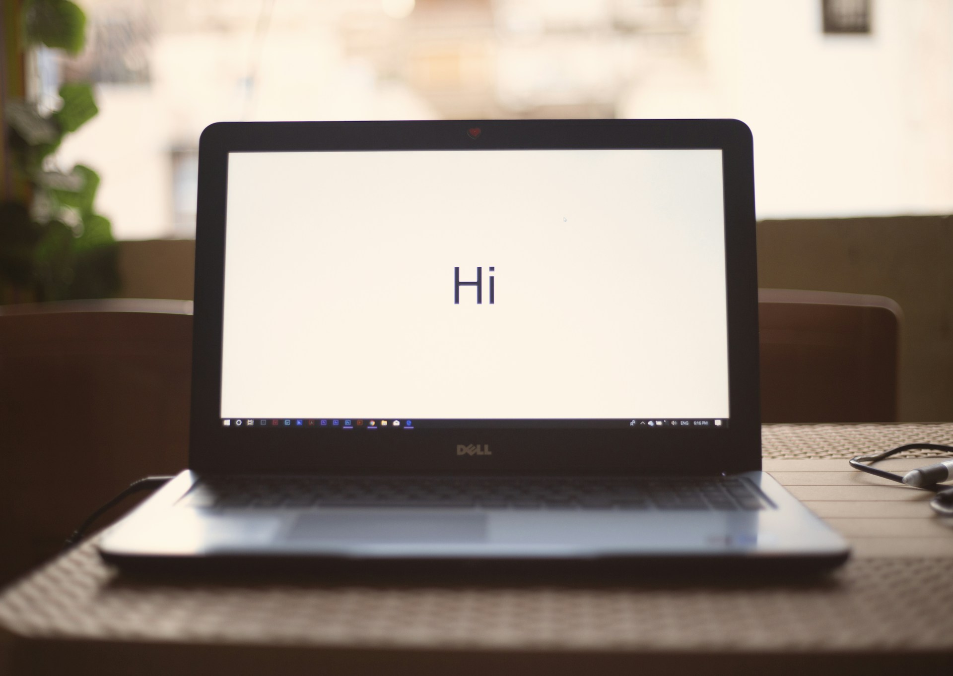 gray computer monitor