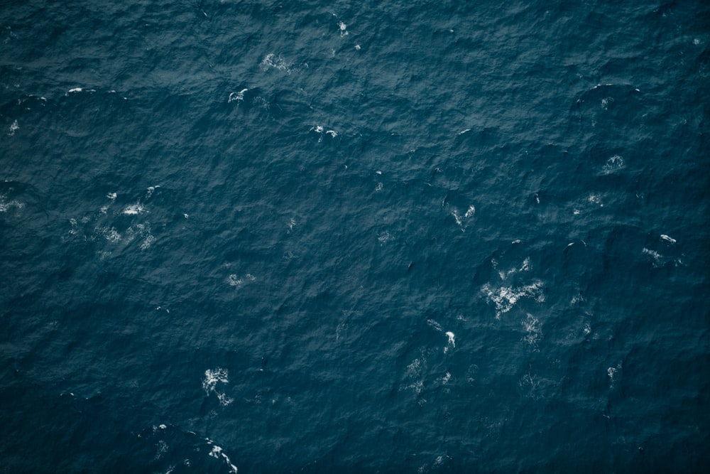 vista aérea fotografia do corpo d'água