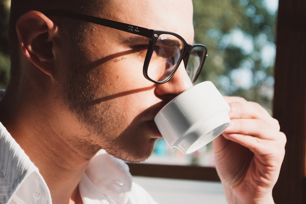 men's black framed Wayfarer eyeglasses