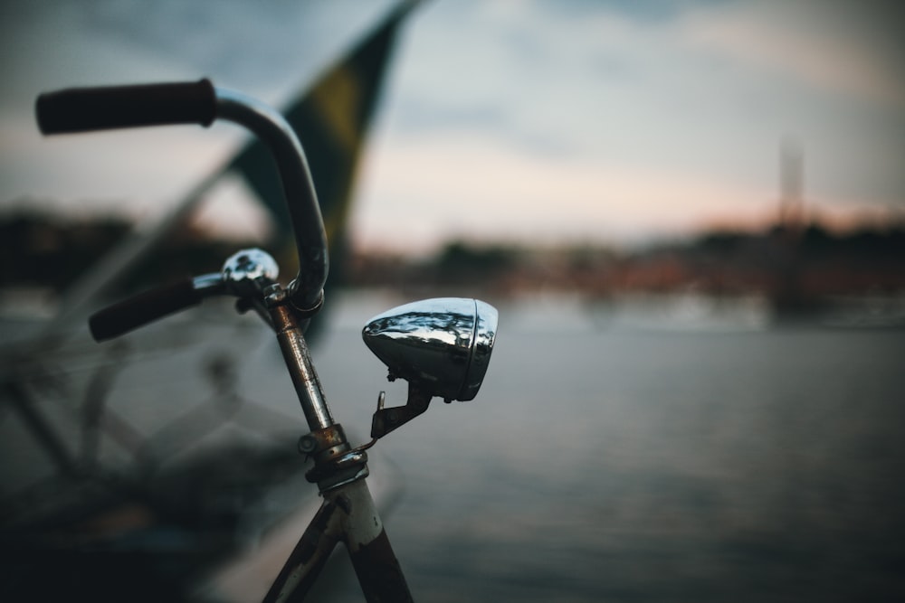 shallow focus lens photo of bicycle