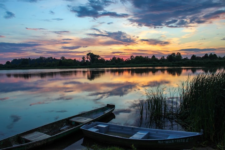 Famille en kayak sur le lac de Frouzins – Base nautique proche de Toulouse