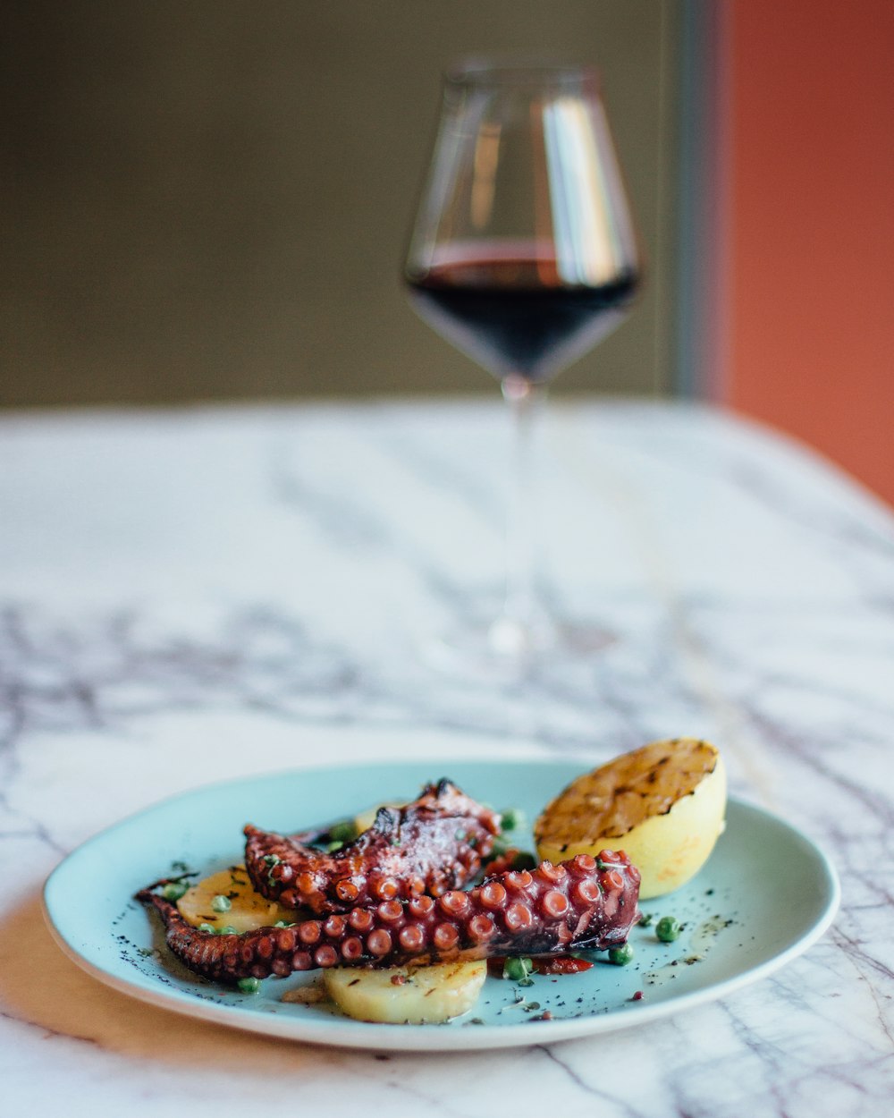 Plat de poulpe avec pomme de terre