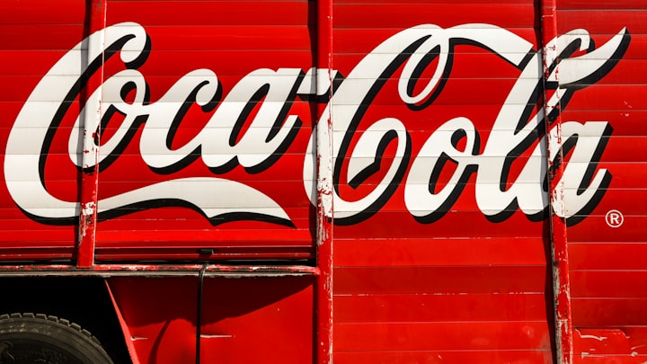Protestan contra las Caravanas Navideñas de Coca-Cola en México