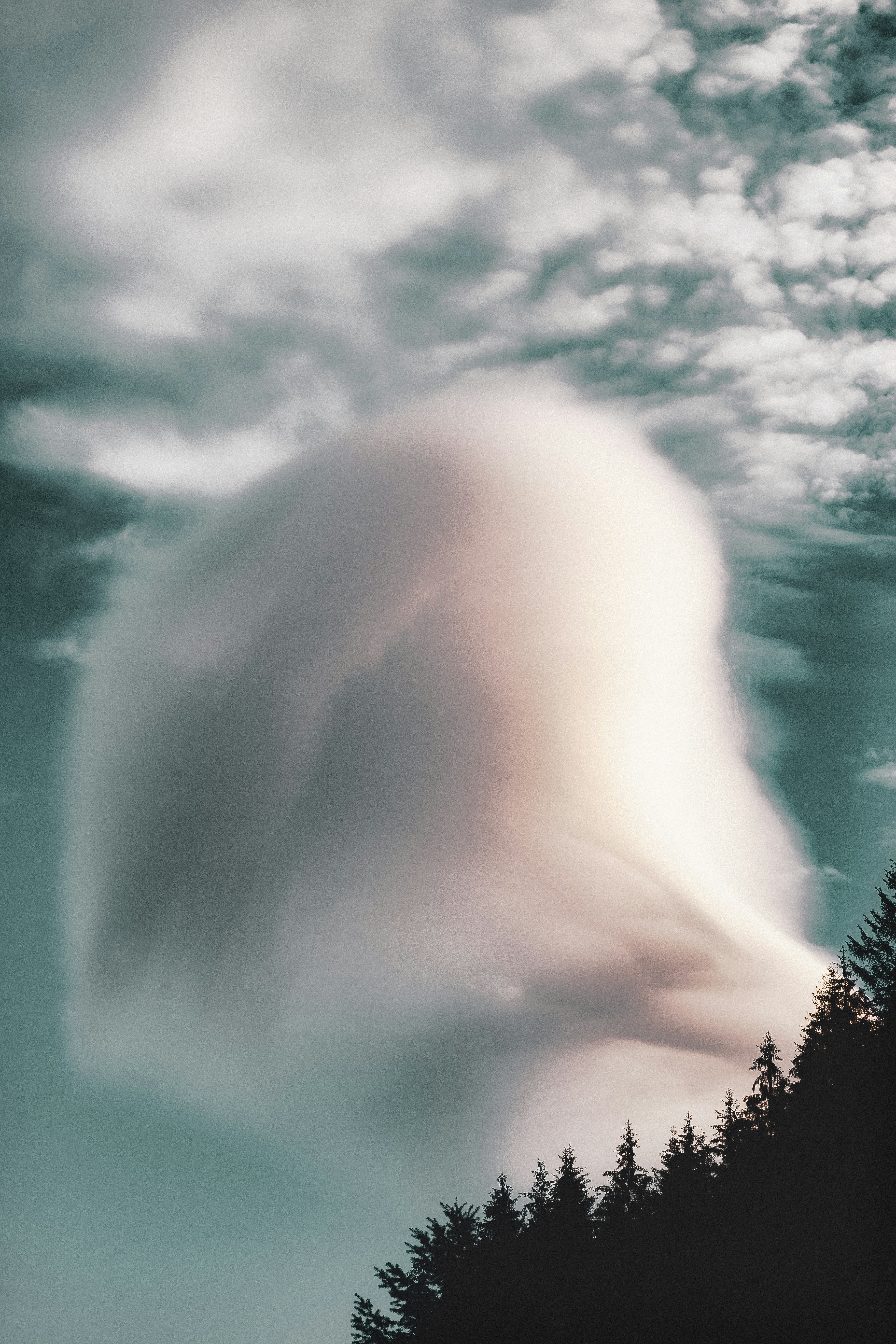 white cloud formation under blue sky at daytime