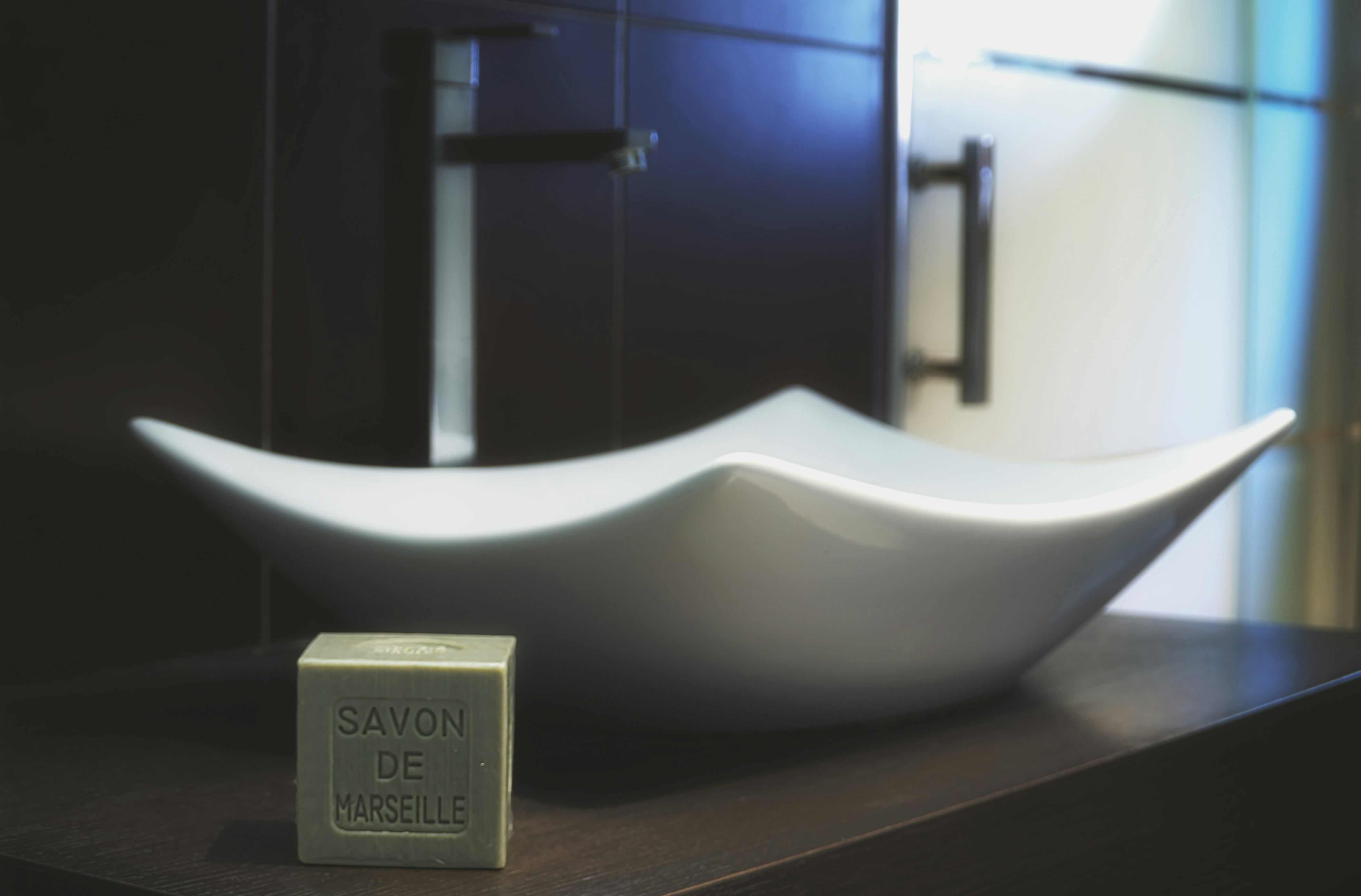 Sleek Oval Sink