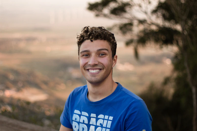 blue T-shirt with a casual pride-ready style
