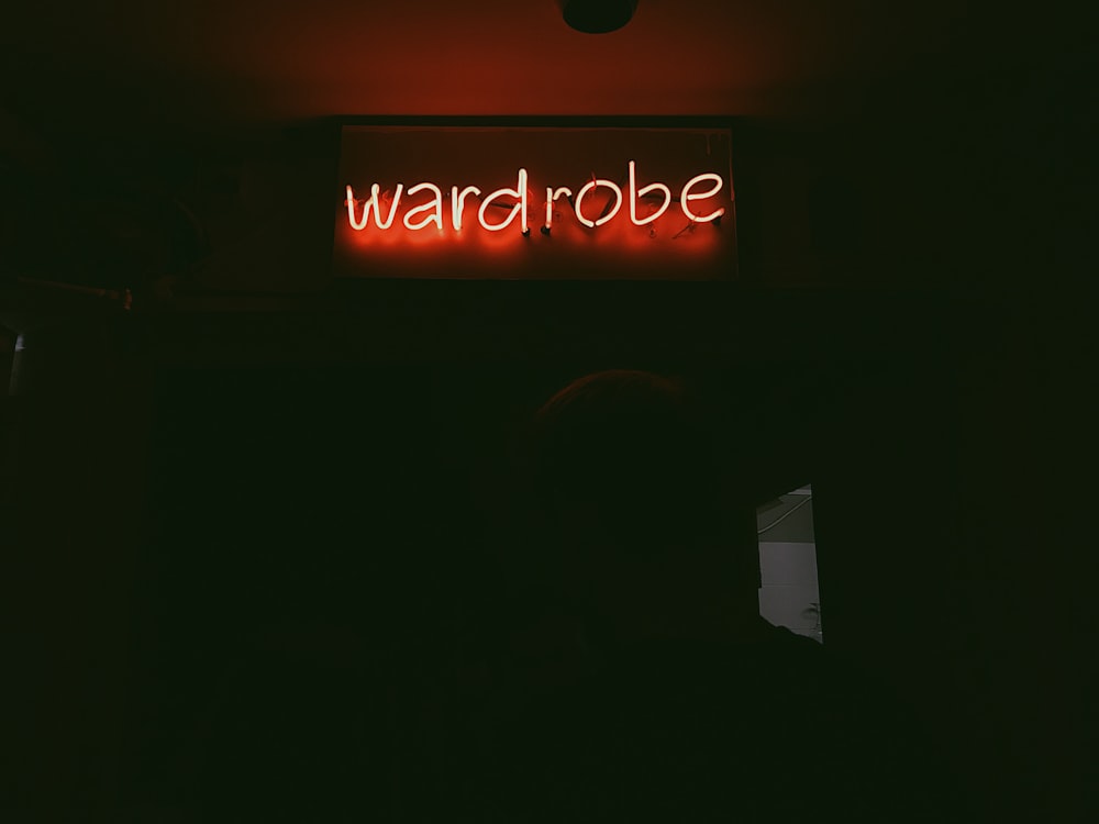 wardrobe neon gisn