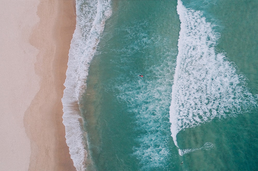 aerial photography of seawave during daytime