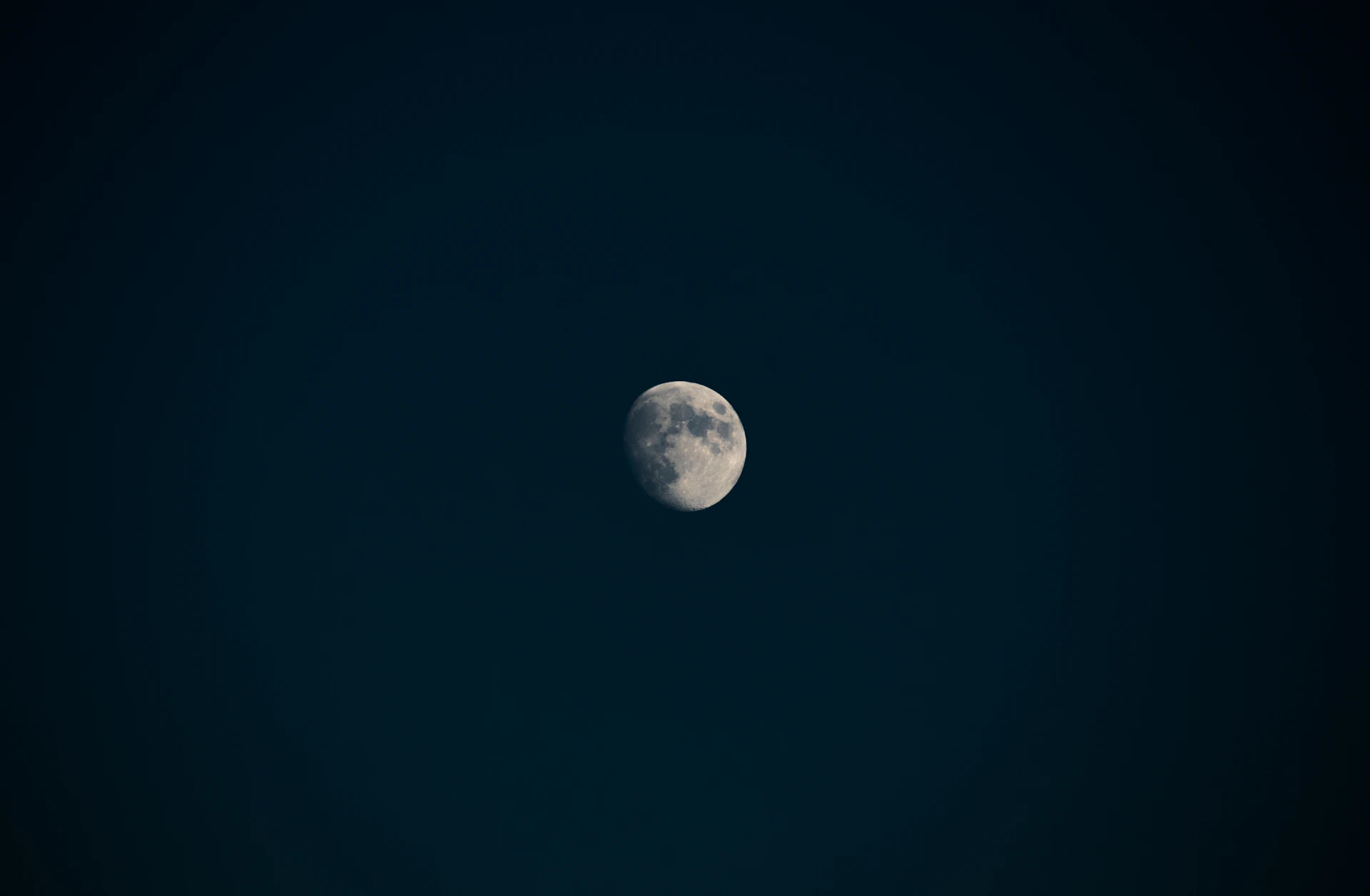 gray and blue planet