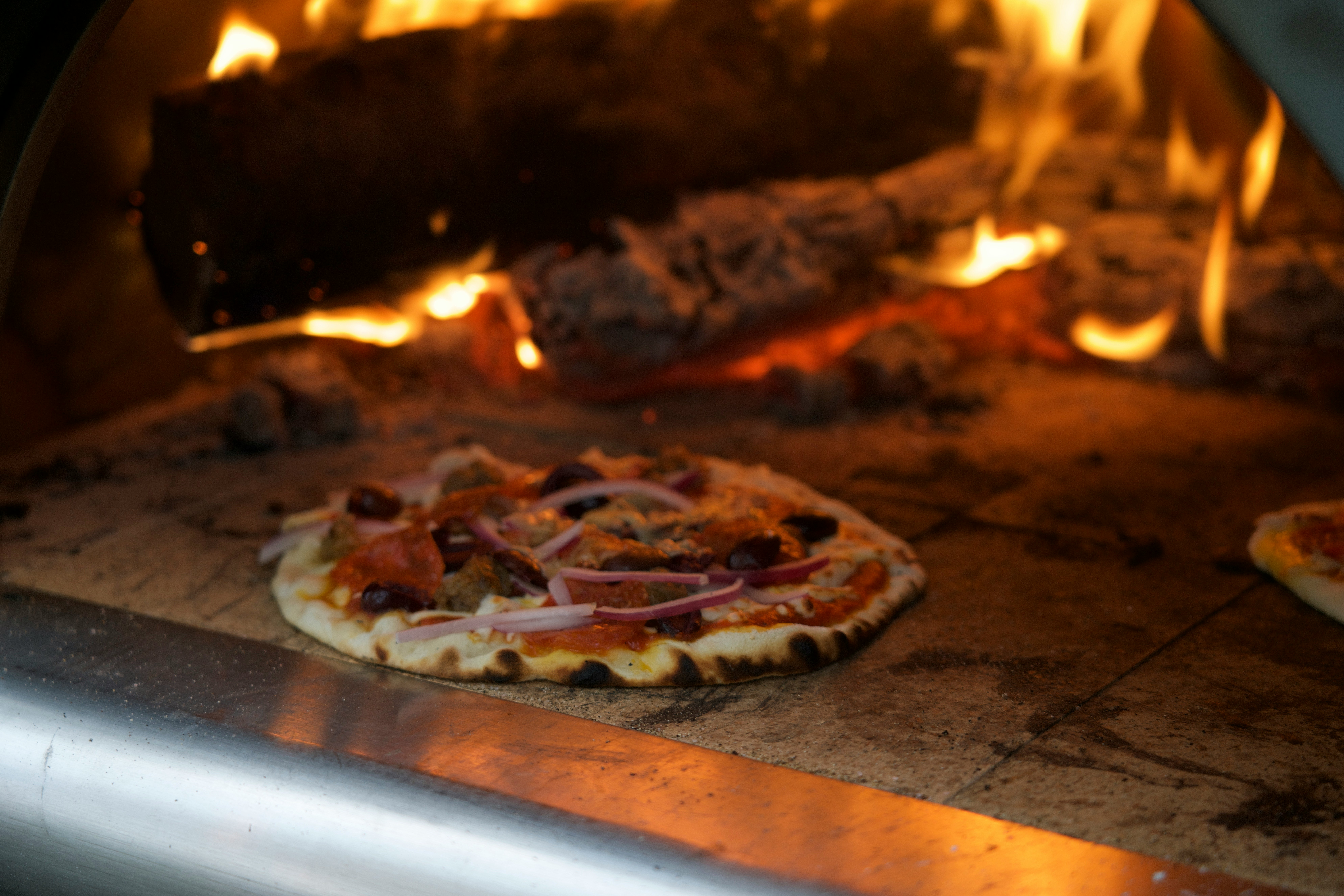 Artisanal pizza at Solé