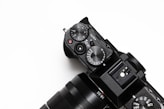 black DSLR camera