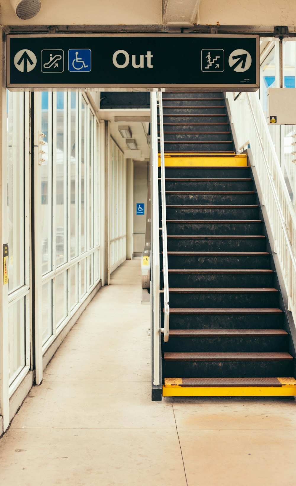 ausgeschaltete Rolltreppe