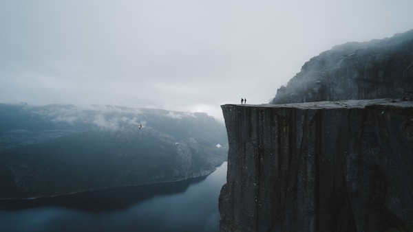 Discover Norway: A Travel Guide to Stunning Landscapes and Rich Heritage