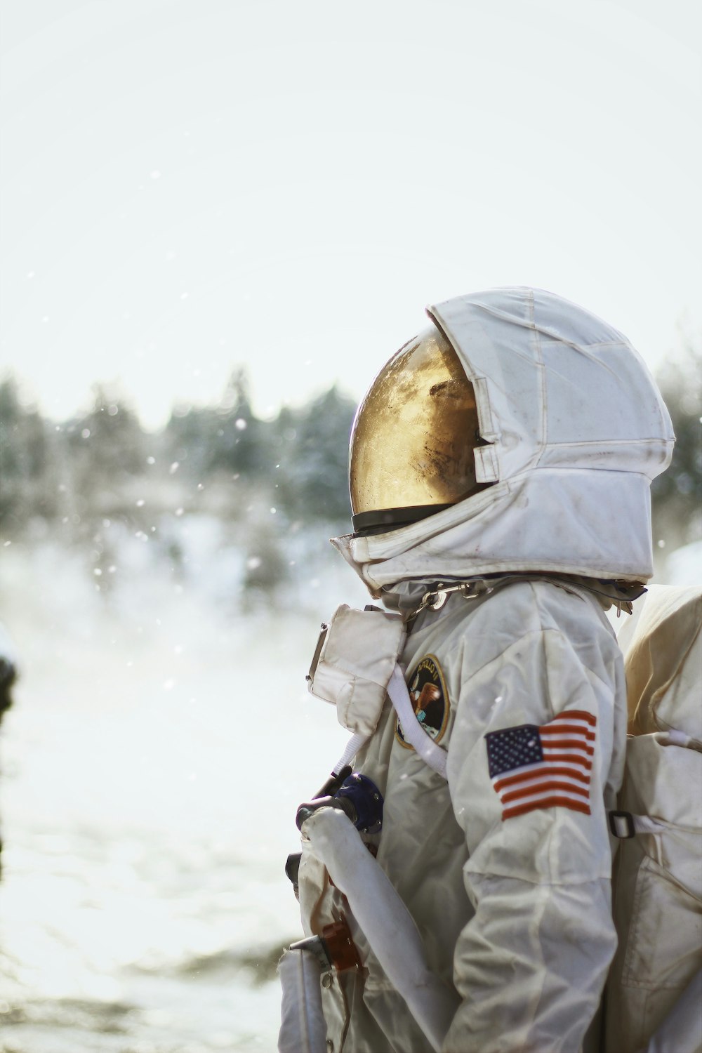 Astronaut mit weißem Hintergrund