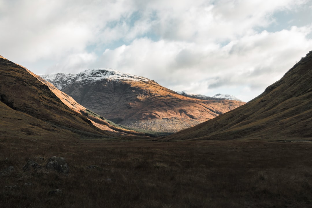 travelers stories about Hill in Glen Coe, United Kingdom