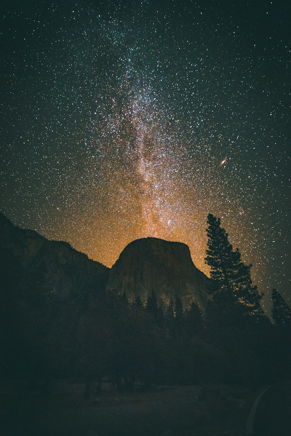 notte stellata sulla montagna