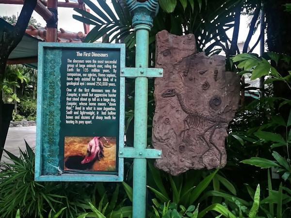 Menelusuri Komunitas Dinosaurus Masa Kini