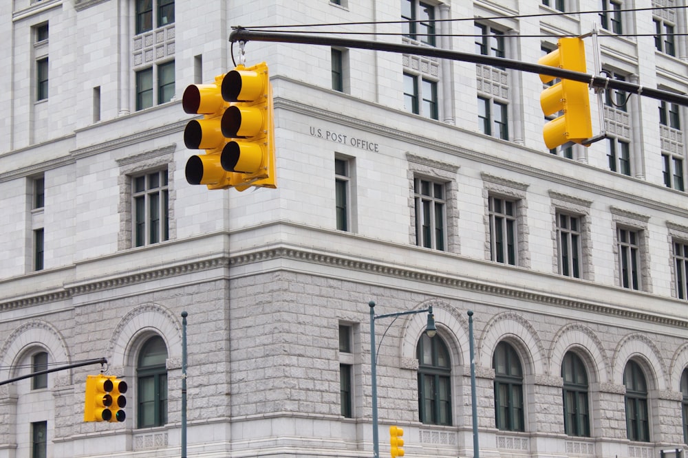 yellow traffic light