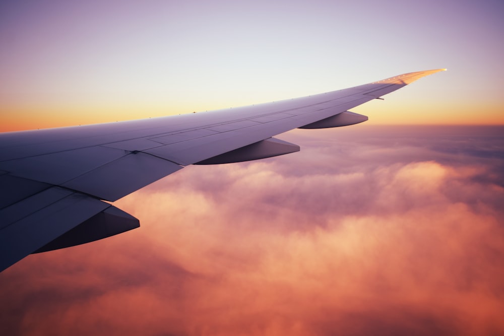 focus photo of airplane wing