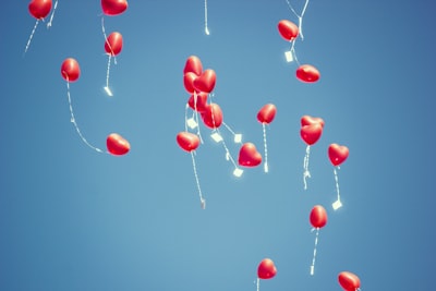 red heart balloon lot message google meet background