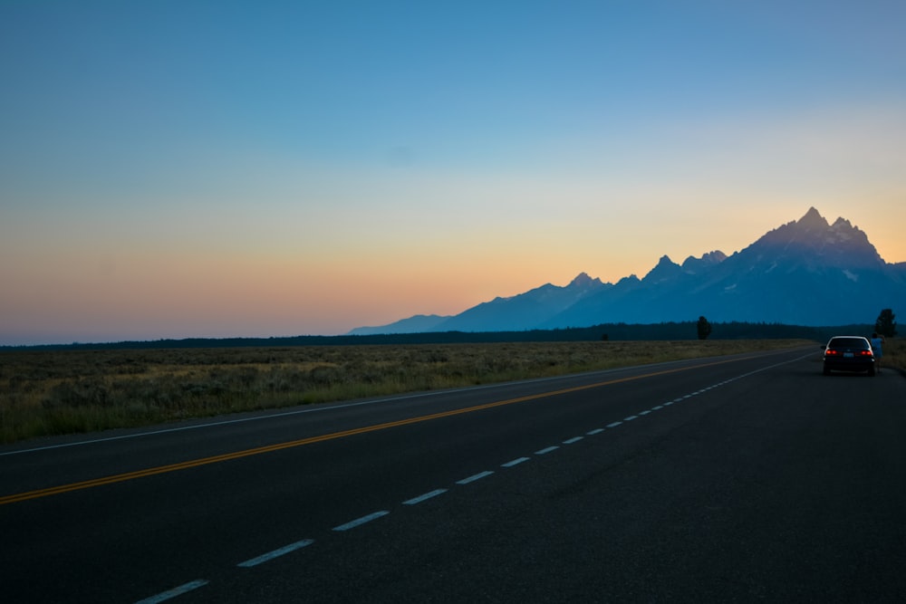 voiture sur la route