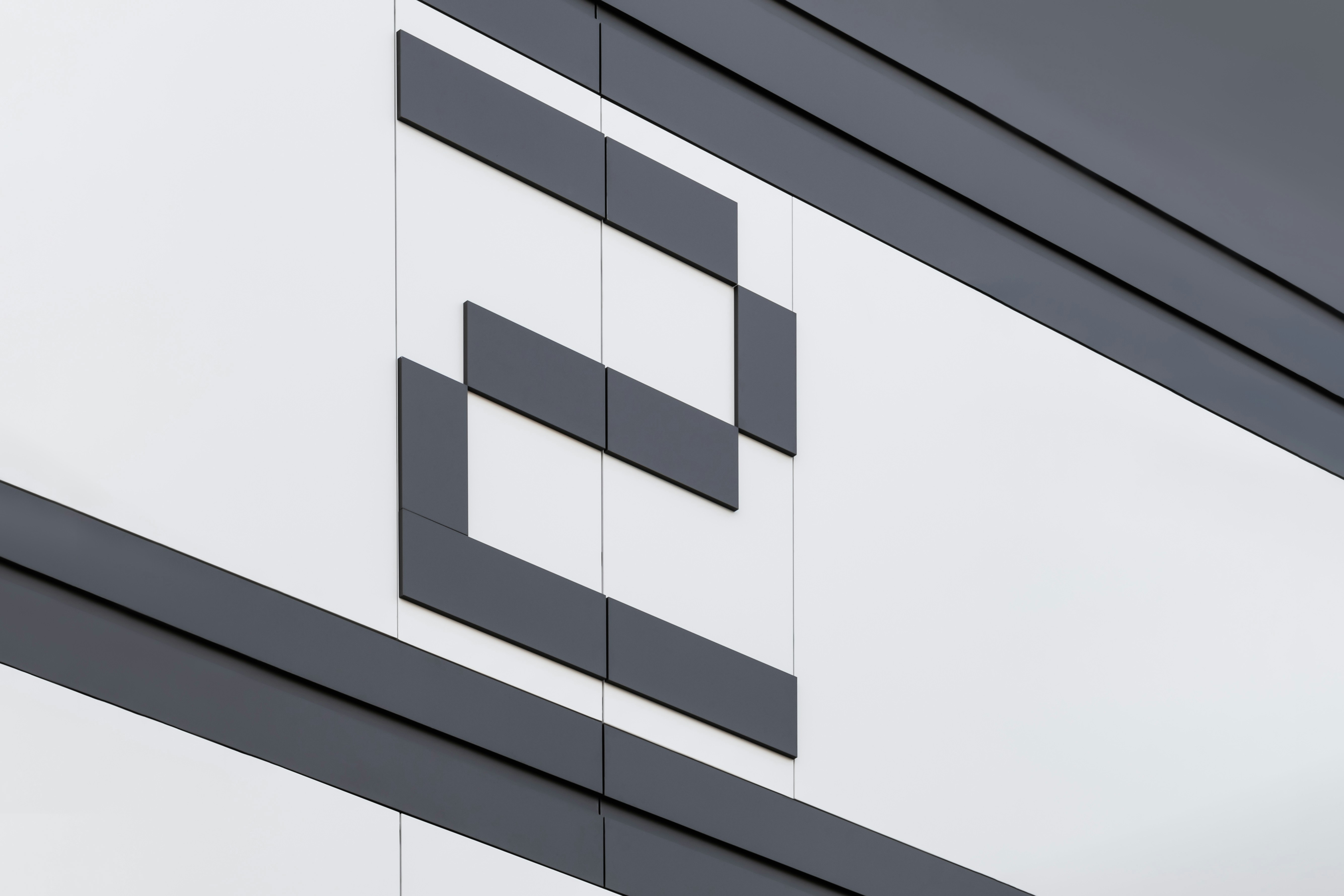 How Laboratories Construct Nature