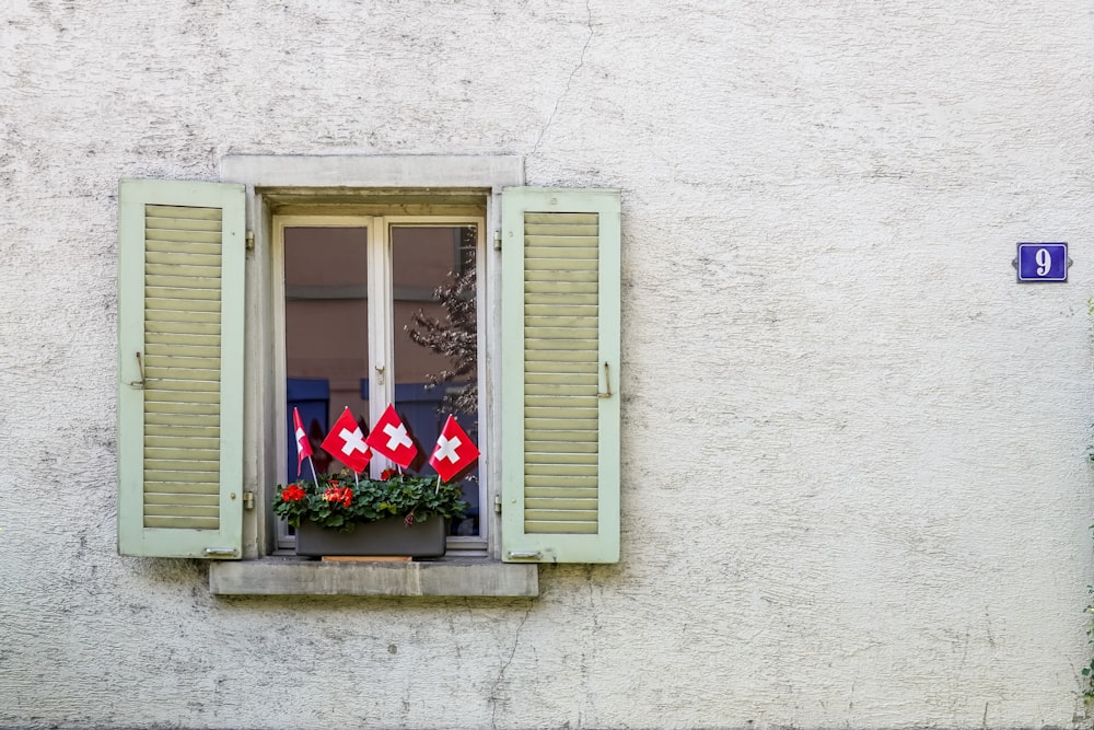 quatre drapeaux suisses