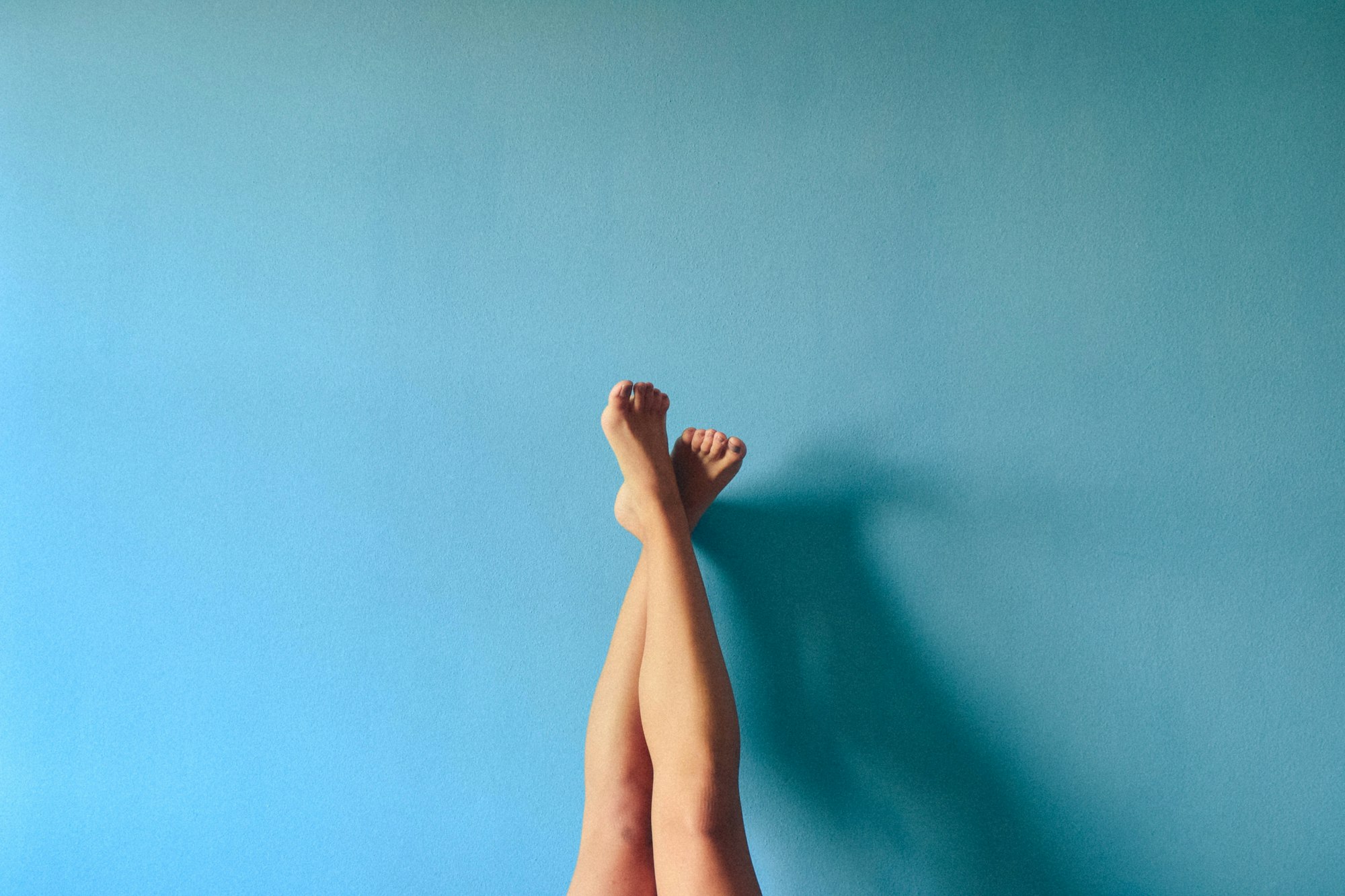 Women with legs up representing a doctors visit when getting a papsmear.