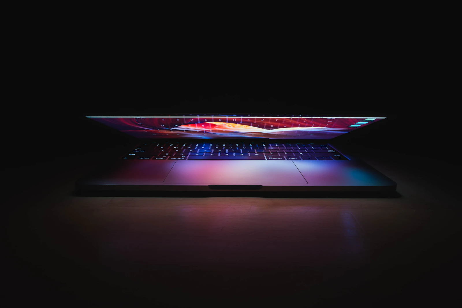 Modern laptop - Kurumsal Danışmanlık Firması projesi
