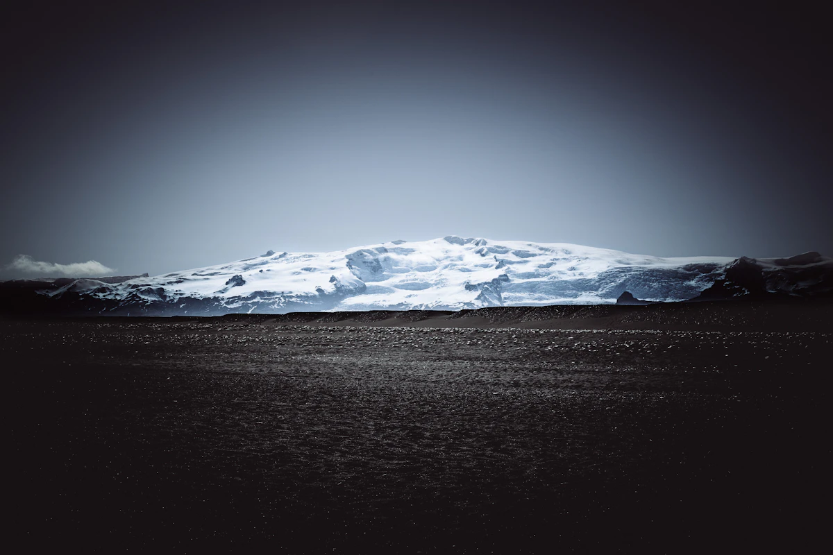 Icebergs flotando en la laguna glaciar Jökulsárlón, Islandia
