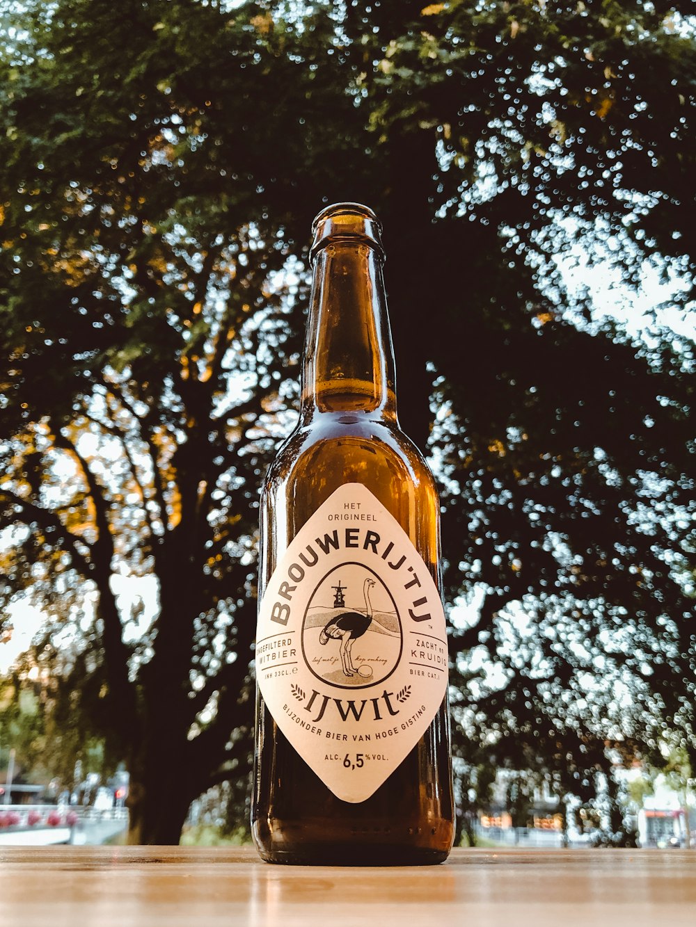 Brouwerij'tly beer bottle on the desk