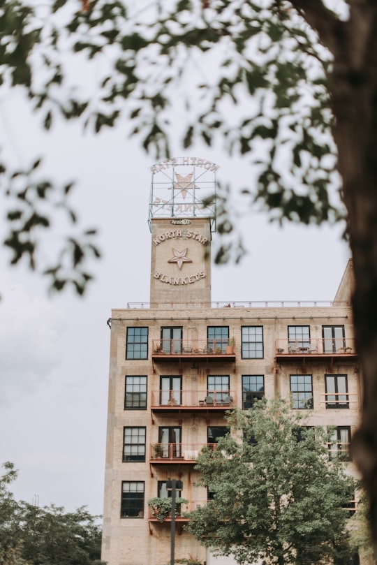 view of beige North Star building in Minneapolis United States