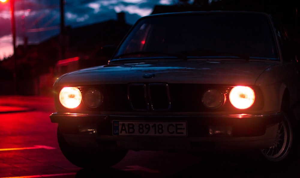 coche BMW blanco