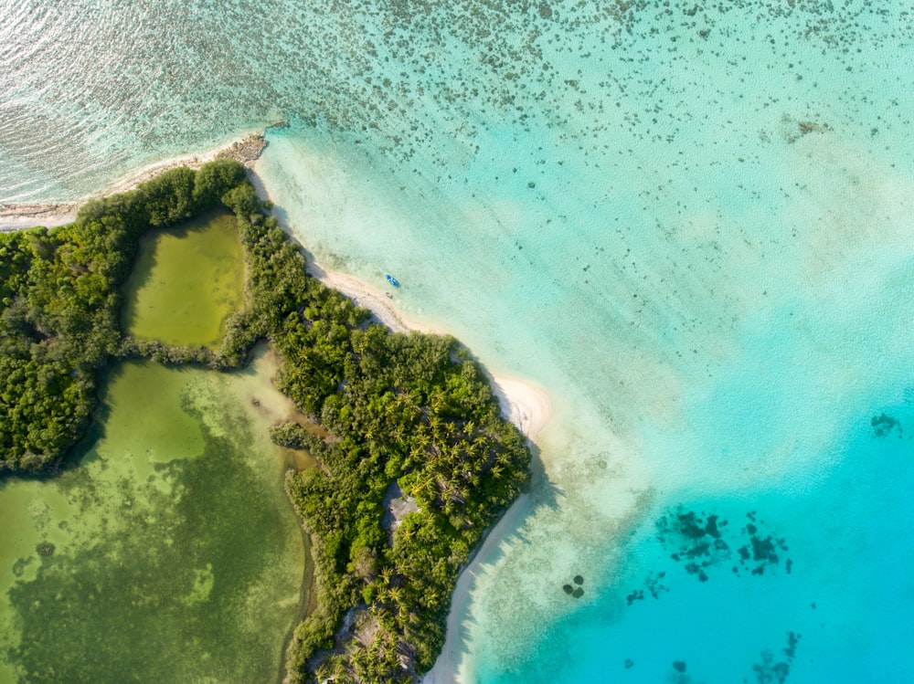 Photographie aérienne de l’île verte