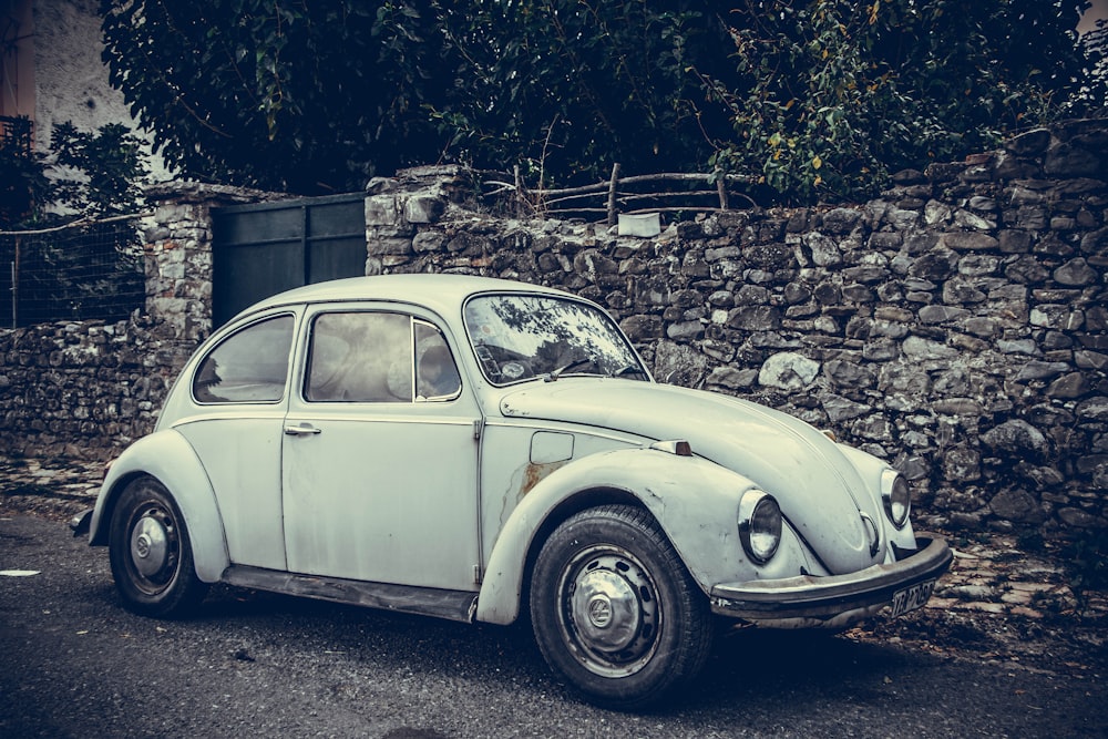 white Volkswagen Beetle