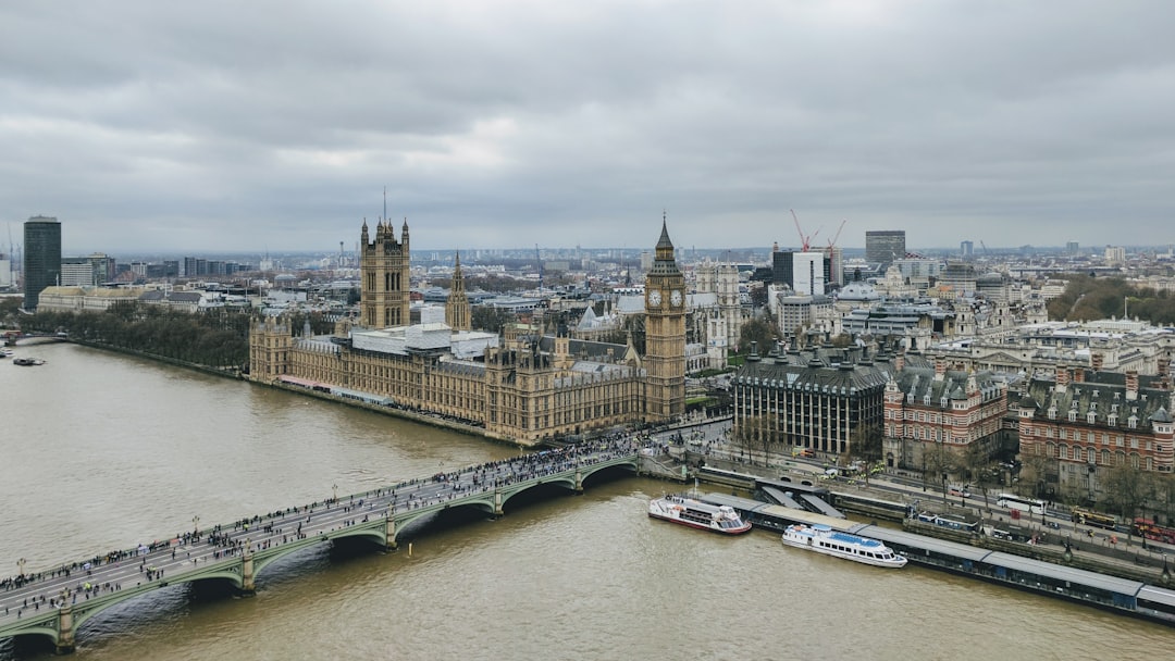 Landmark photo spot London Houses of Parliament