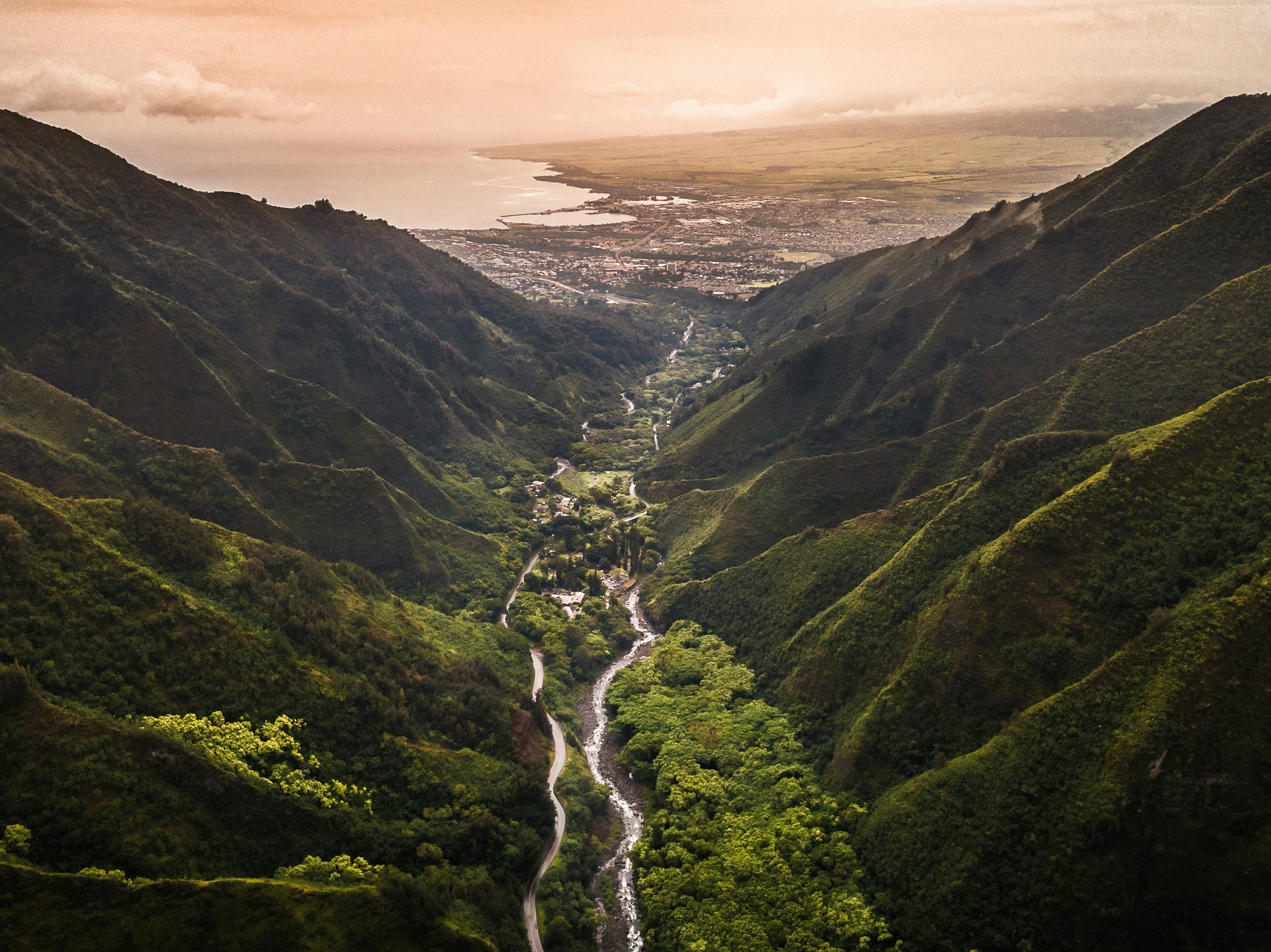Découvrez la beauté de la vallée d'Iao : Un joyau caché de Maui